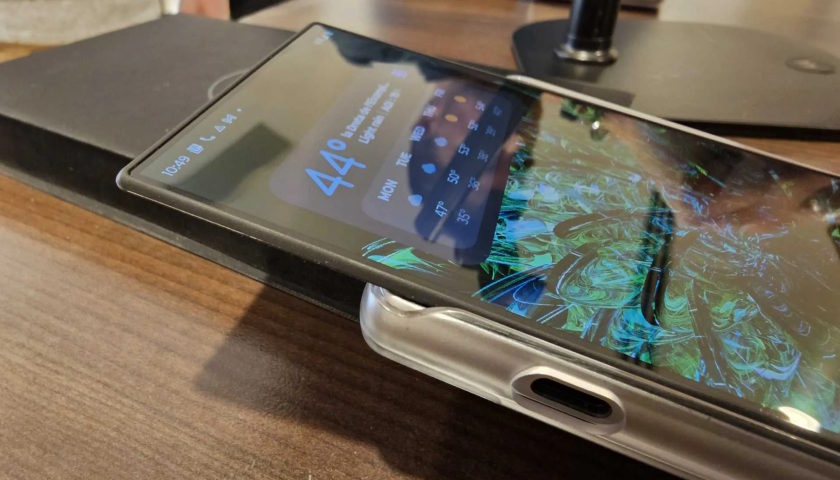Motorola Rizr Rollable Concept Phone